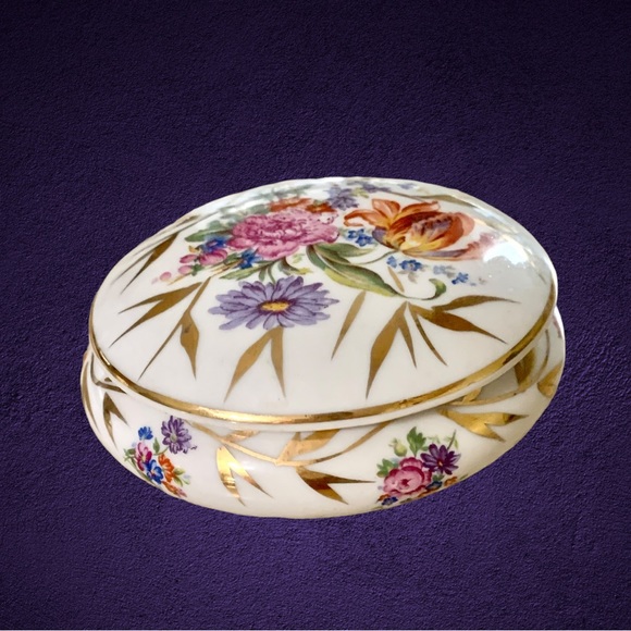 Limoges Large Rose Floral Bouquet Sphere Round Trinket Keepsake Jewelry Box - Picture 2 of 12